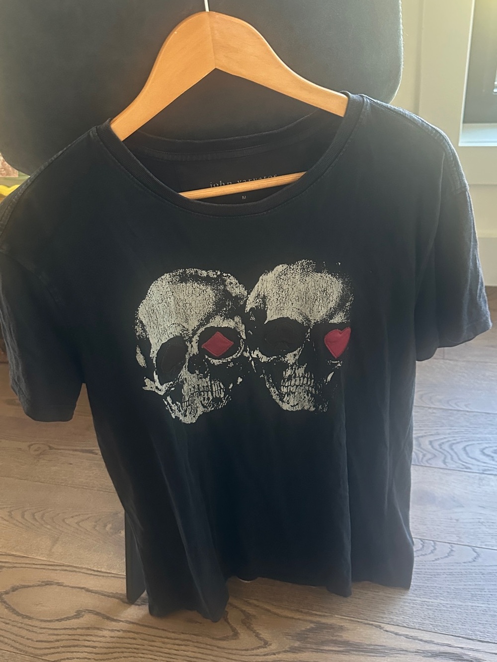 Men’s John varvatos Black Skull Graphic Tee with Red Heart Accents